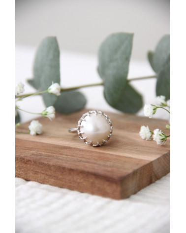 Gift Idea Mom-Creation-White Mother-of-Pearl Ring-Sterling Silver-Round-Woman