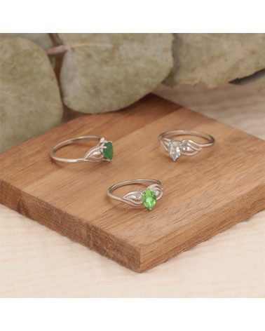 Anello di fidanzamento 5 autentiche pietre di rubino su anello in argento rodiato