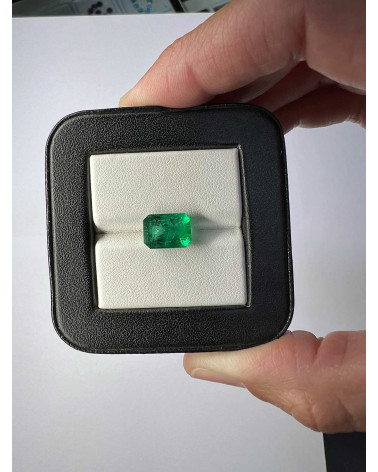 Émeraude Octogonale 3.19 Carats 7.50x10.40 AAA VS Zambie