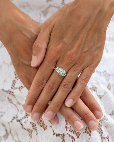 Anillo de Plata 925 con Concha de Abulón y Diseño de Ola - Nerida