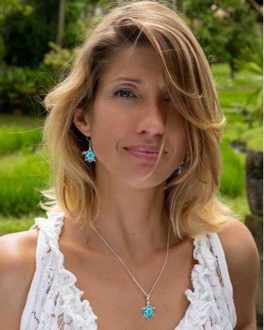 HONU Pendant Worn - Turquoise Jewelry on Neckline - Hawaiian Bohemian Chic Style