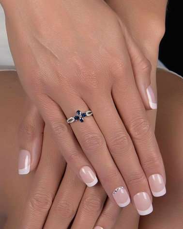 Anillo de Oro Zafiro y diamantes