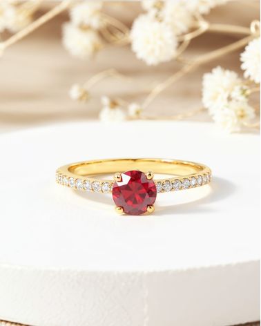 Bague Or Jaune Rubis et diamants 2.4grs