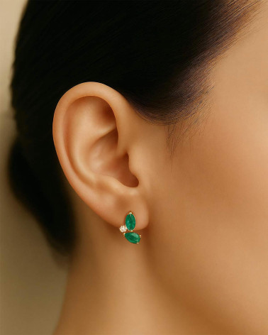 ARIA-Ohrringe getragen – Ein Look, der strahlt